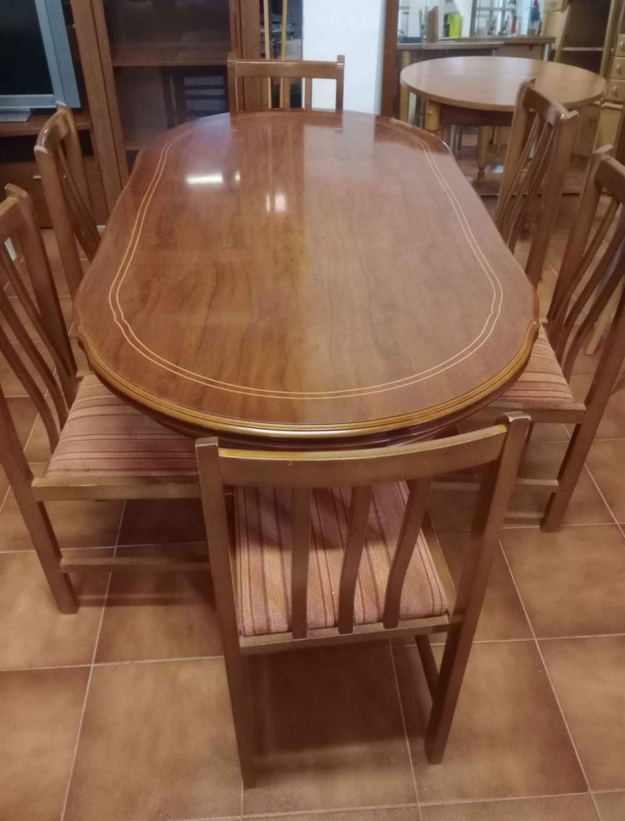 Mesa comedor y 6 sillas - Imagen 1