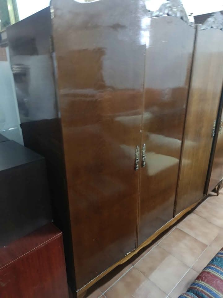 Armario castaño - Imagen 4