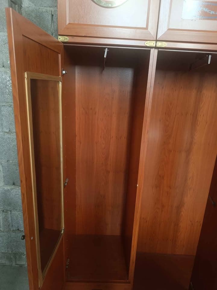 Armario tres puertas - Imagen 5