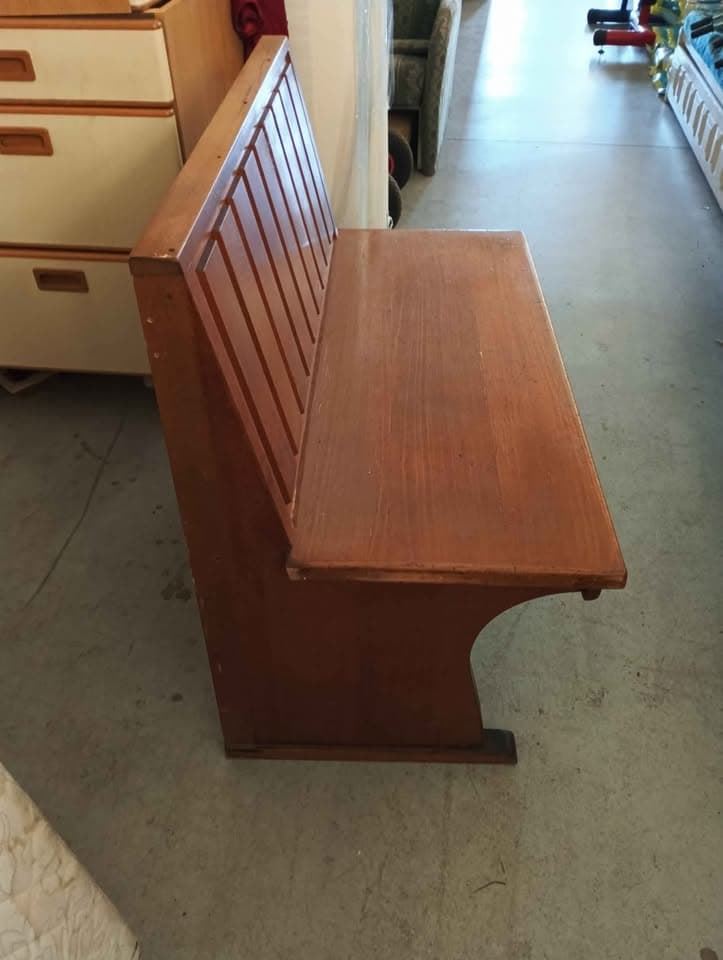 Bancos de madera - Imagen 1