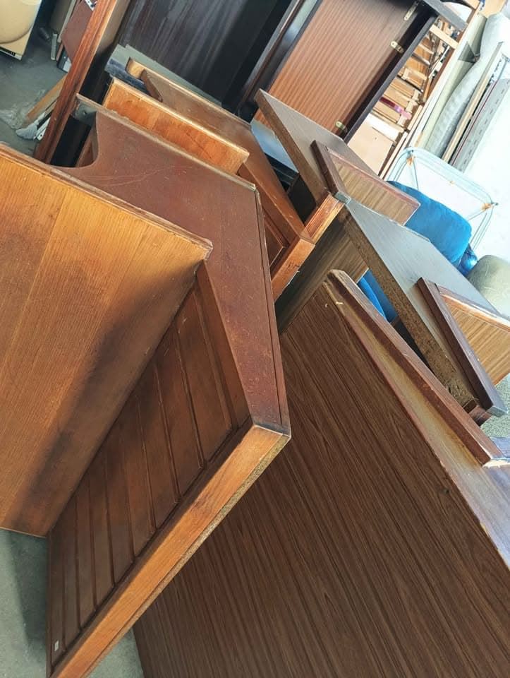 Bancos de madera - Imagen 4