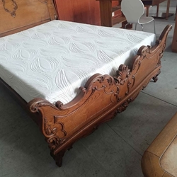Cama maciza castaño talla - Imagen 1