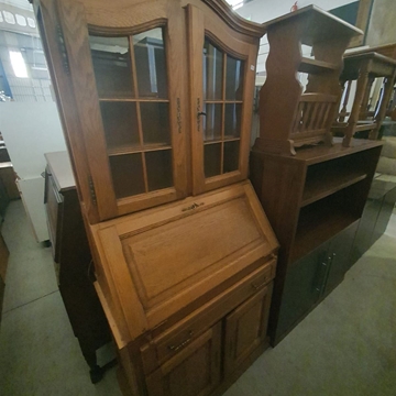 Escritorio secreter clásico con vitrina de madera - Imagen 1