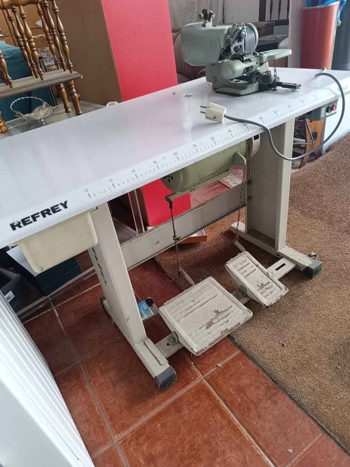Maquina de coser industrial - Imagen 3