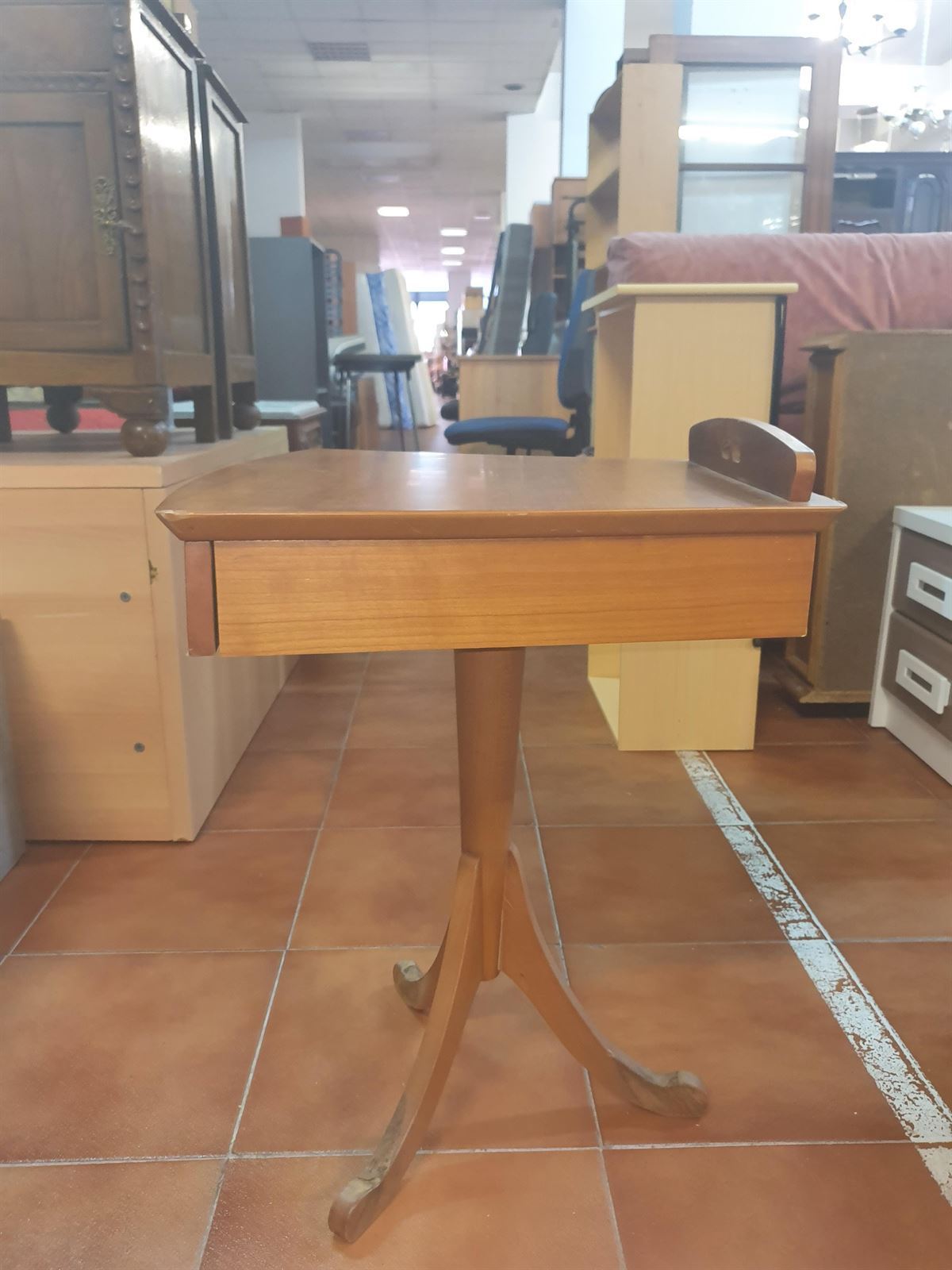 Mesa auxiliar - Imagen 5
