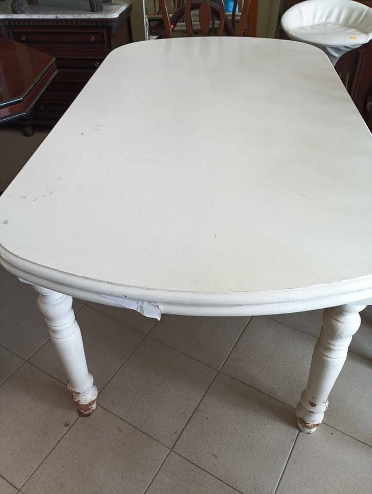 Mesa blanca de cocina - Imagen 2