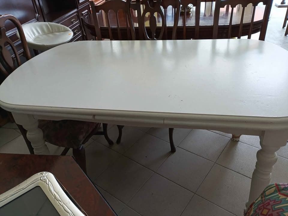 Mesa blanca de cocina - Imagen 3