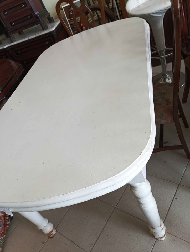 Mesa blanca de cocina - Imagen 4