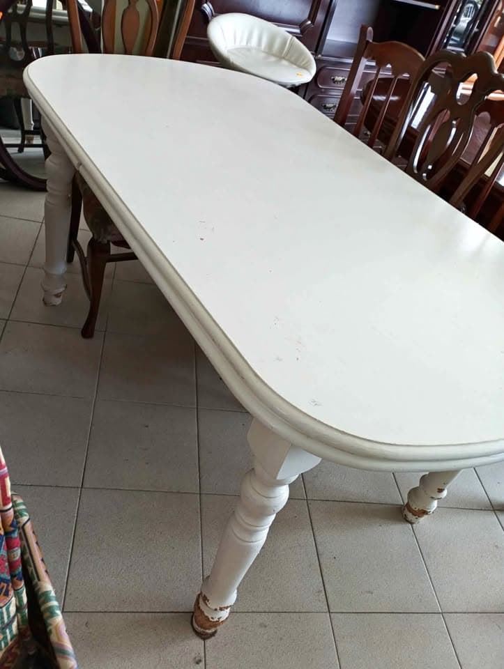 Mesa blanca de cocina - Imagen 5