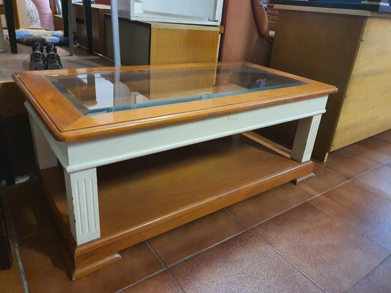 Mesa de centro de estilo clásico - Imagen 2