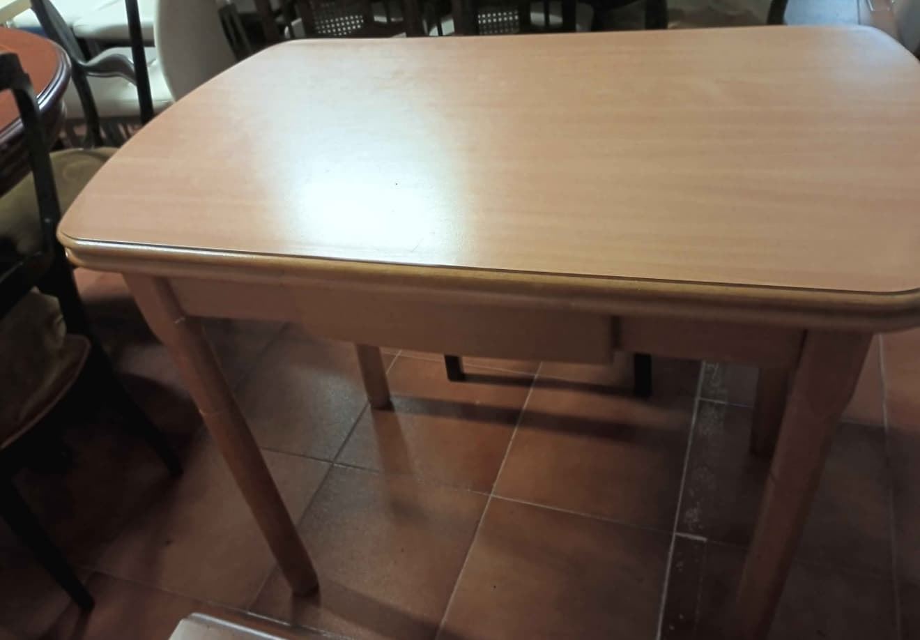 Mesa de cocina - Imagen 4