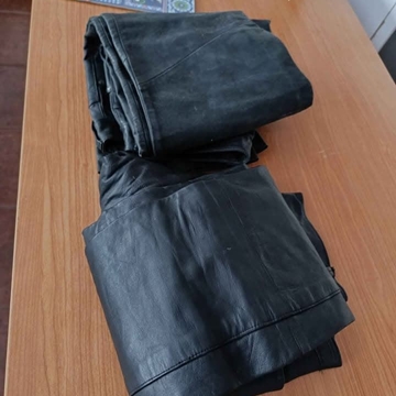 Pantalones de cuero - Imagen 1