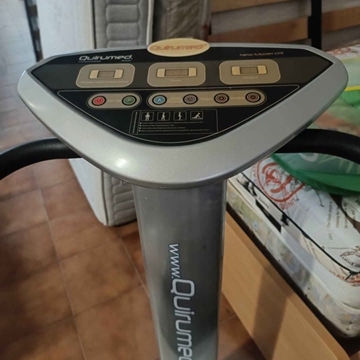 Plataforma vibratoria Quirumed con manillar y panel de control - Imagen 2