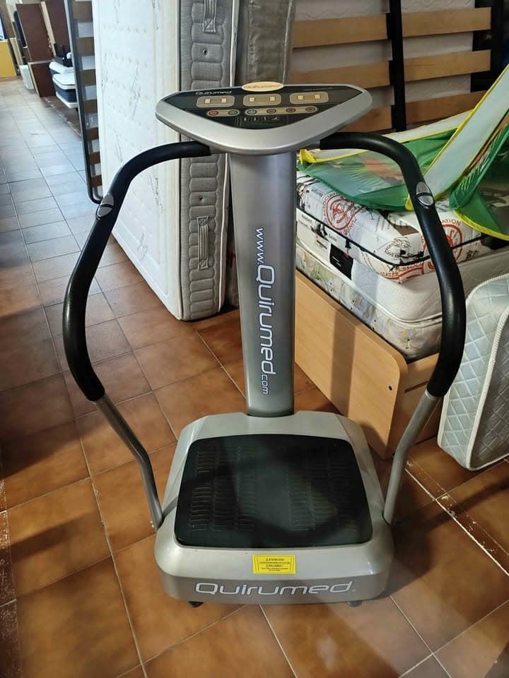 Plataforma vibratoria Quirumed con manillar y panel de control - Imagen 3