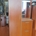 Recibidor moderno en acabado madera color cerezo - Imagen 2