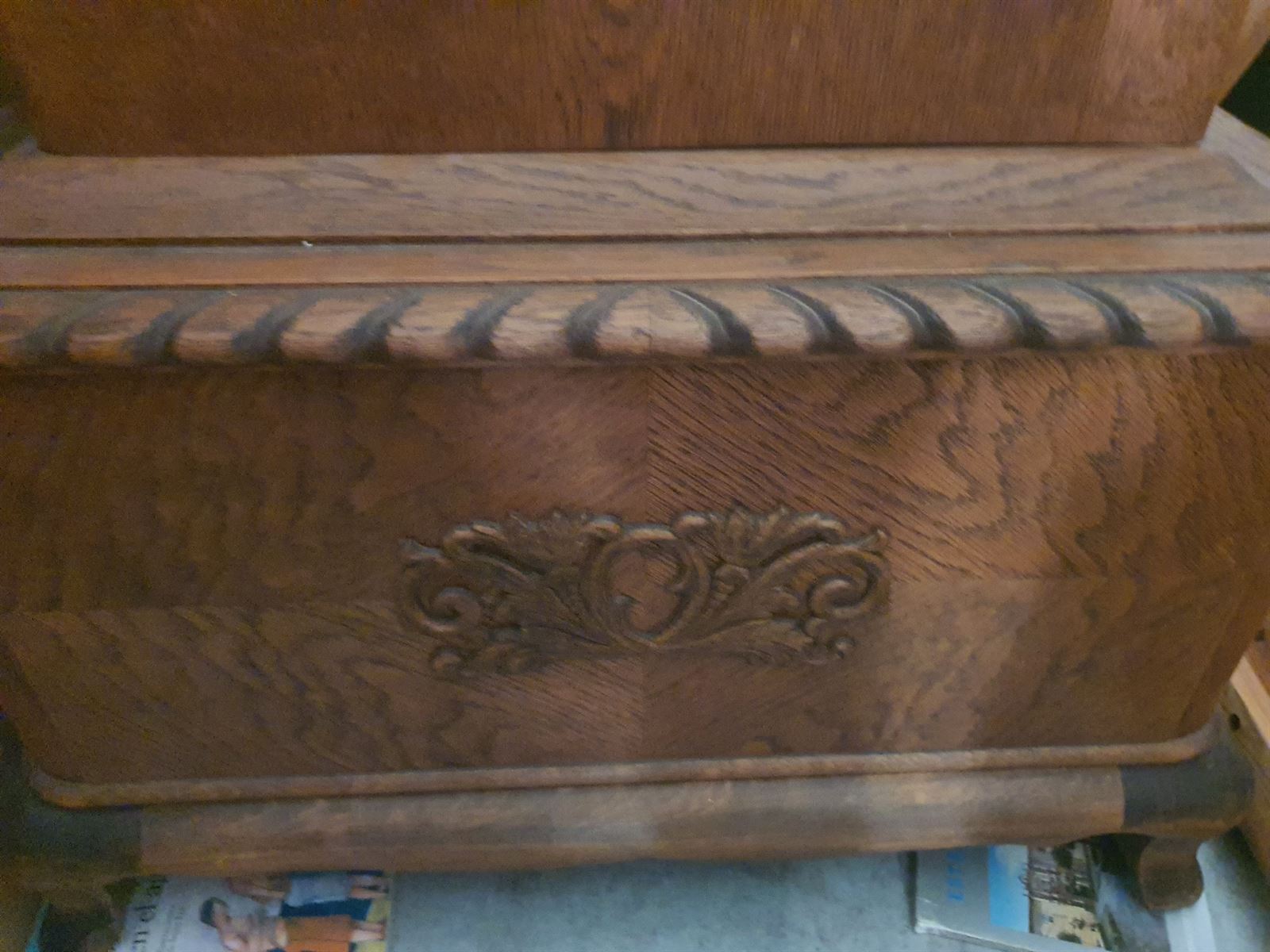 Reloj de Pie de Madera – Esfera Dorada y Péndulo - Imagen 1
