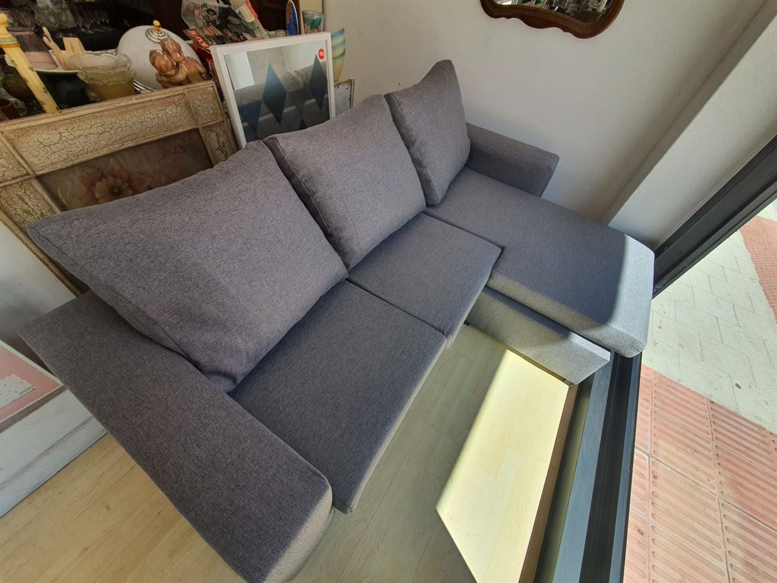 Sofá chaise longue reversible nuevo en gris - Imagen 1