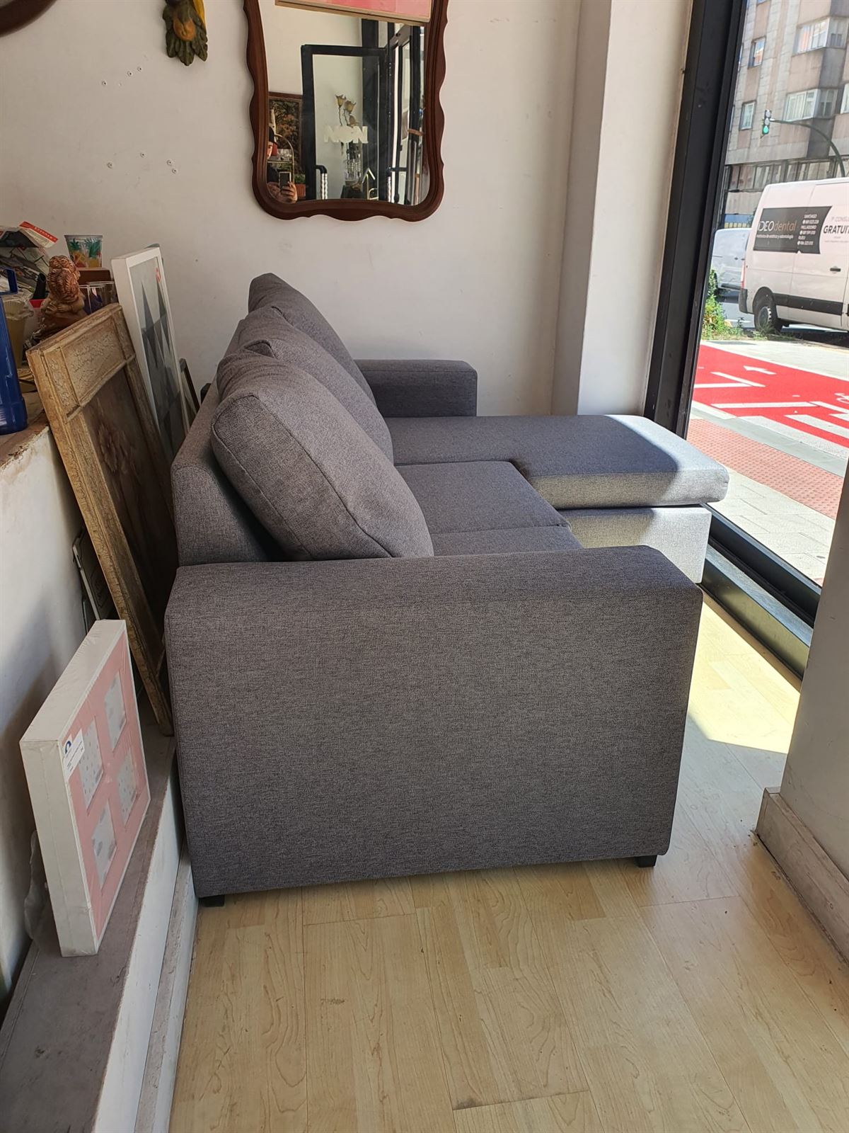 Sofá chaise longue reversible nuevo en gris - Imagen 3