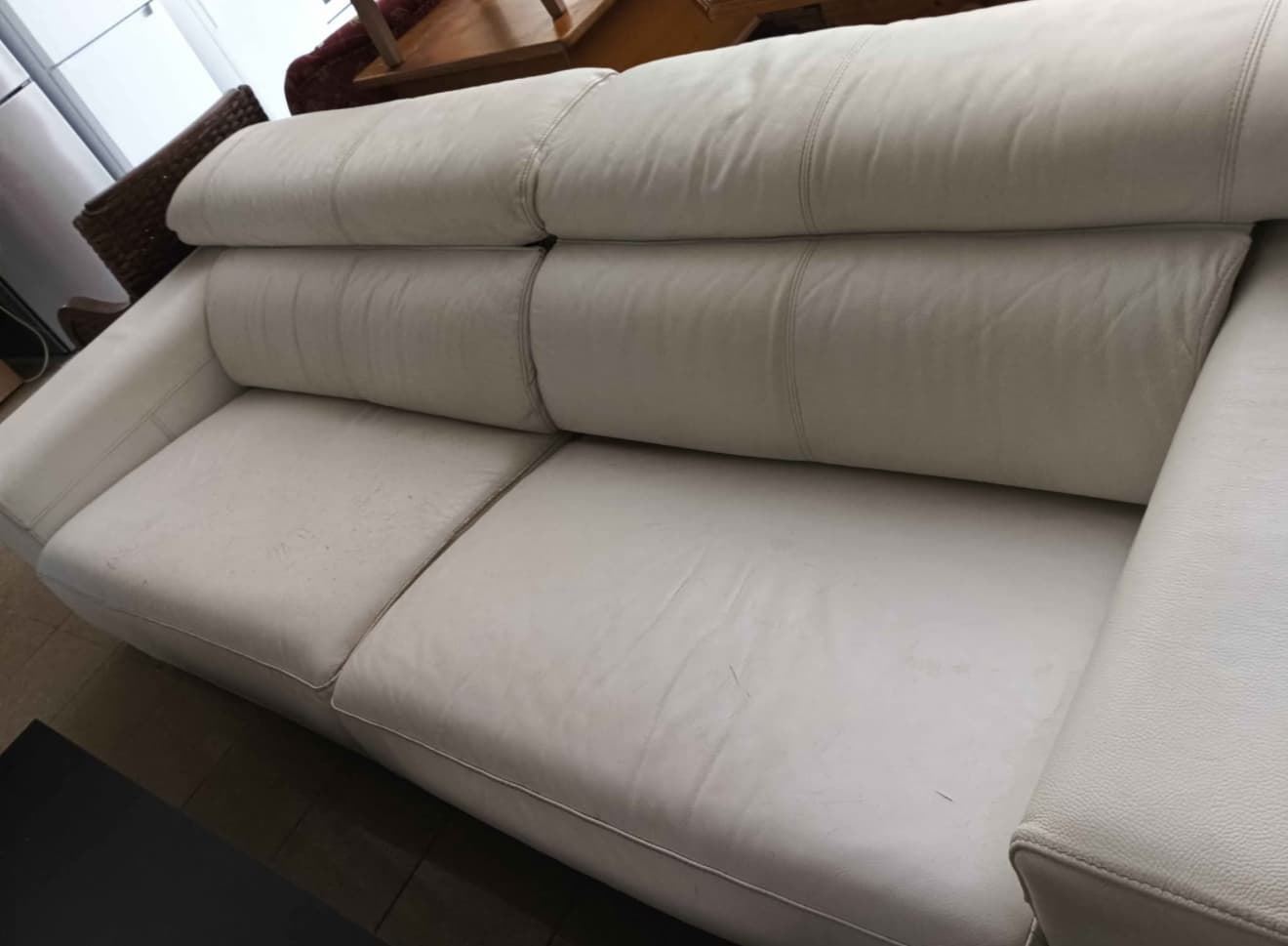 Sofá de cuero blanco - Imagen 3
