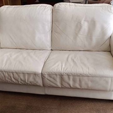 Sofá de piel blanco - Imagen 1