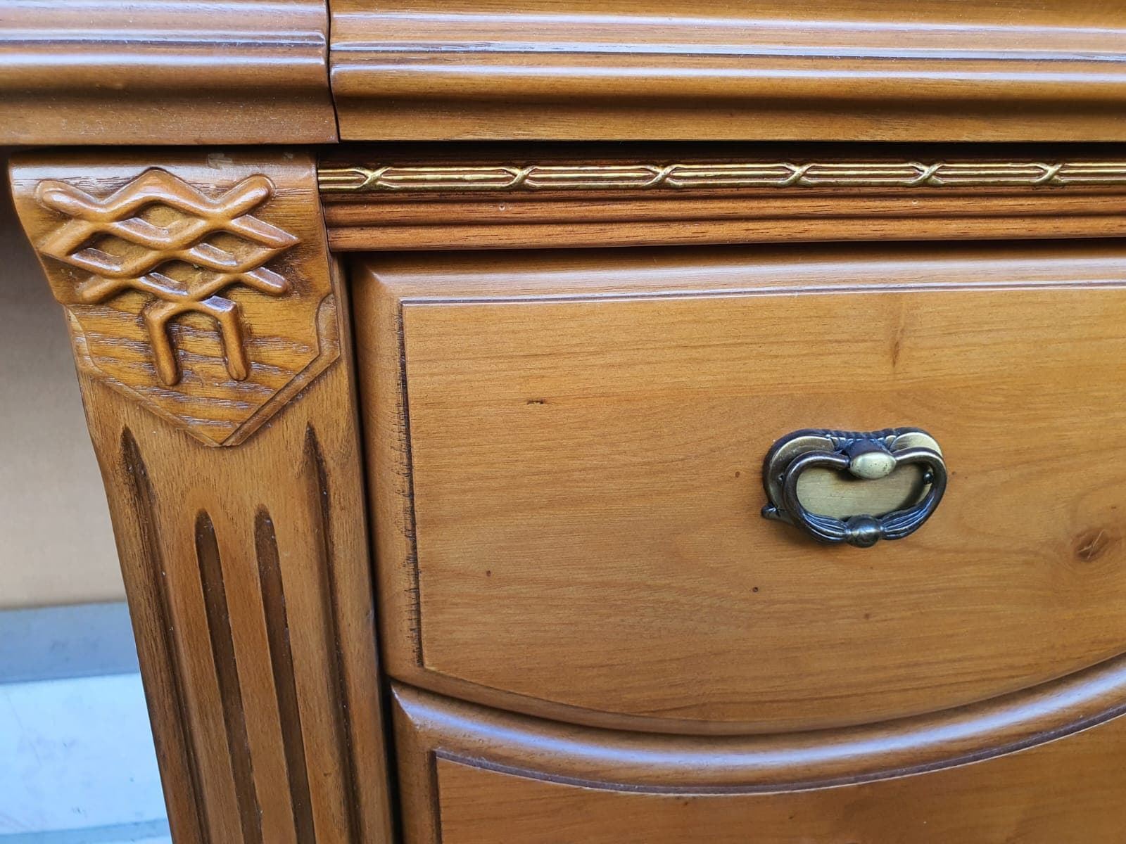 Tocador de madera de diseño clásico - Imagen 7